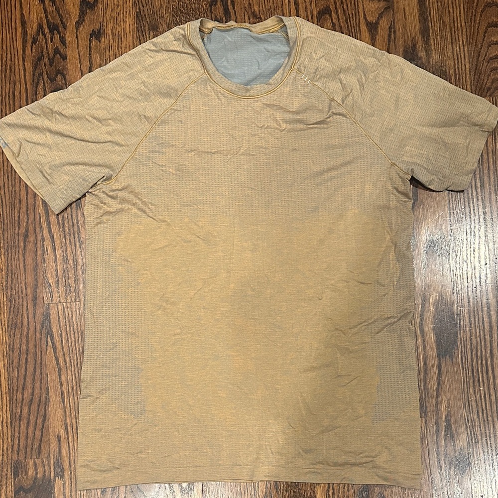 Lululemon Men's Tan T-Shirt